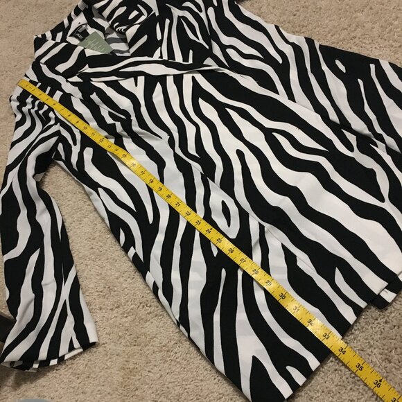 NWT Divided Long Snap Closure Shoulder Pad Zebra Print Blazer Jacket - Picture 15 of 16